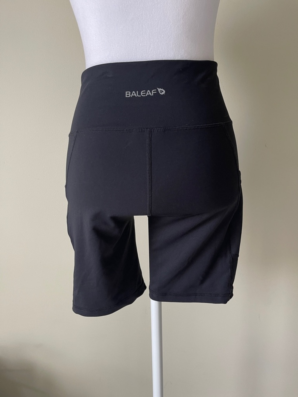Baleaf Black High-Waist Bike Shorts with Side Pockets EUC Size Small - Picture 3 of 6